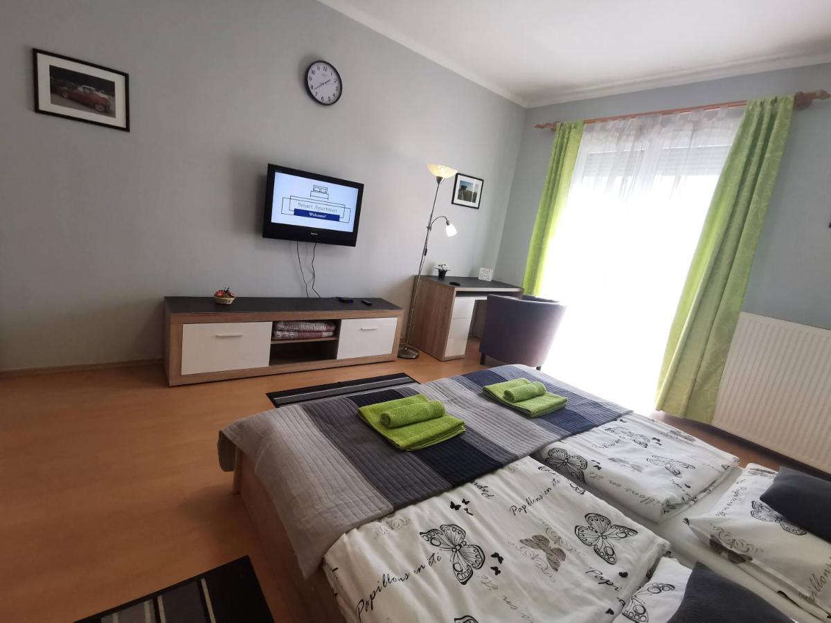 Smart Szallas Apartman Mişcolţ Exterior foto