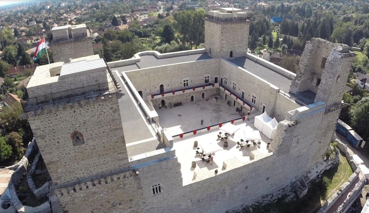 Smart Szallas Apartman Mişcolţ Exterior foto