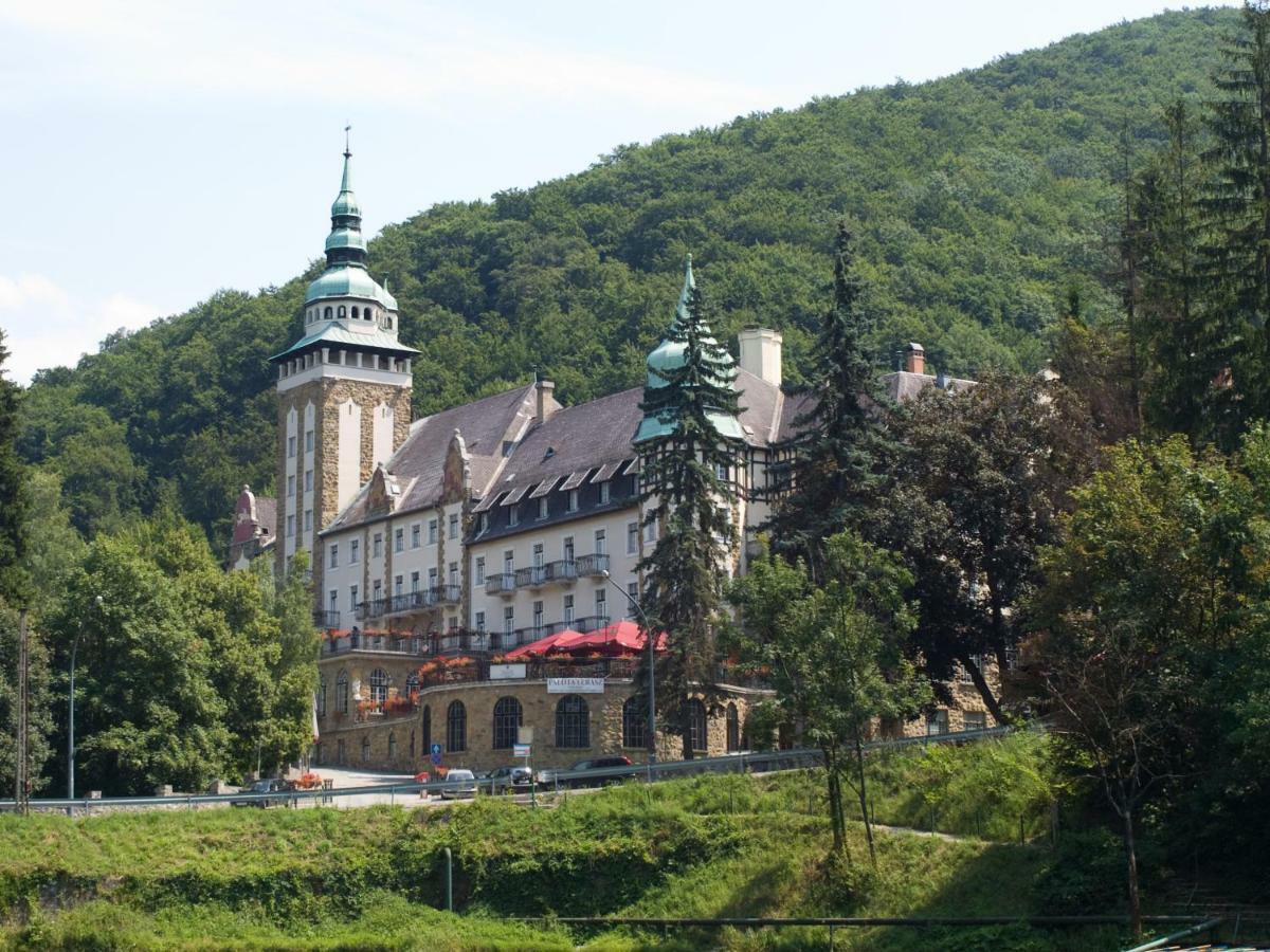 Smart Szallas Apartman Mişcolţ Exterior foto